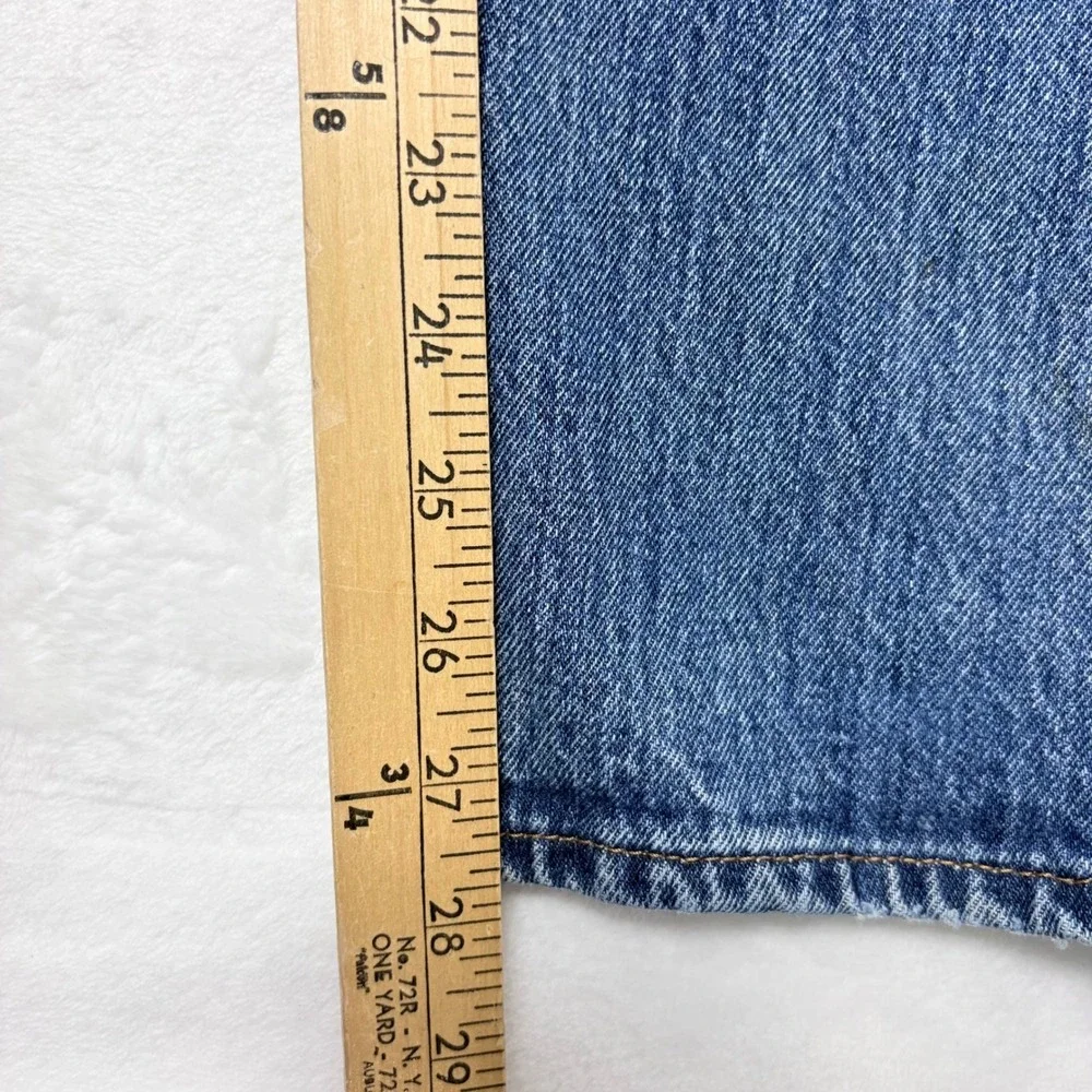 Levis 501 Original Fit Jeans Mens 32x30 Straight Leg Button Fly Medium Wash Blue